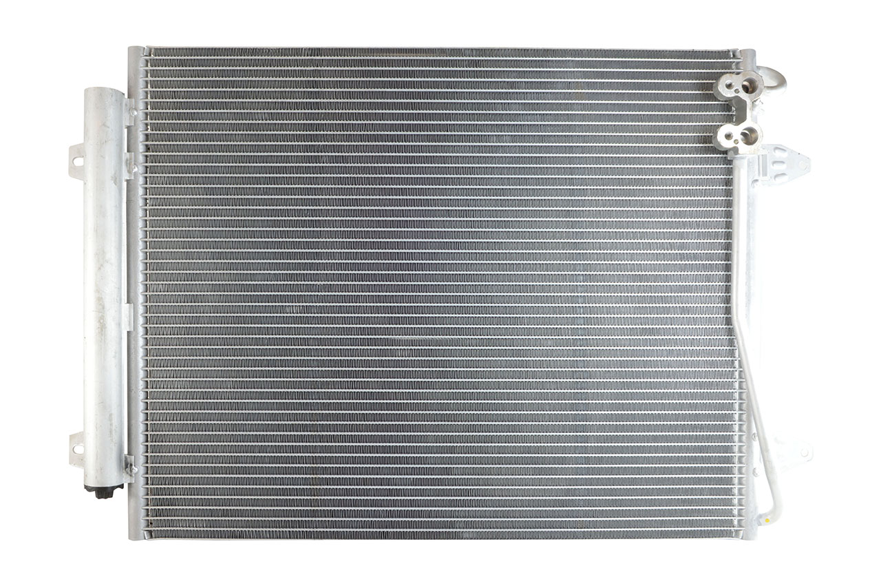 611 212_B CHLODNICA DO KLIMAT.PASSAT 2.0/3.2 05-