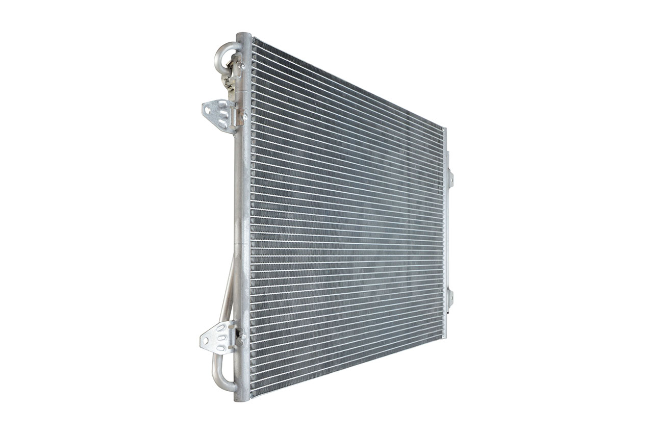 611 212_B CHLODNICA DO KLIMAT.PASSAT 2.0/3.2 05-