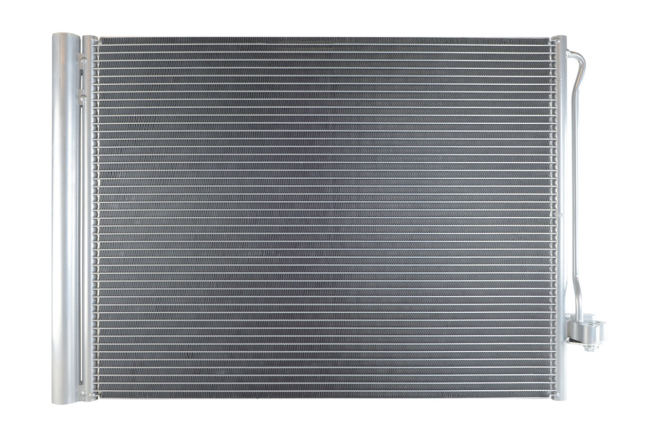 607 812_B CHLODNICA DO KLIMAT.BMW E70 3.0D 07-