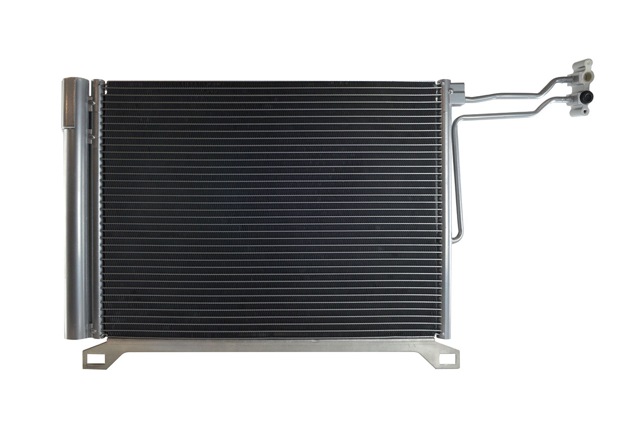 621 646_B CHLODNICA DO KLIMAT.MINI 1.4TDI 03-