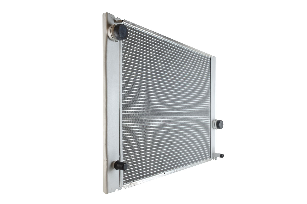 612 312_B CHLODNICA BMW 5E60 E65 01-10