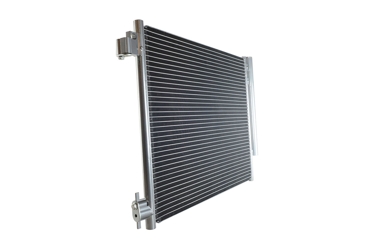 CHLODNICA DO KLIMAT. DACIA LOGAN II 12-