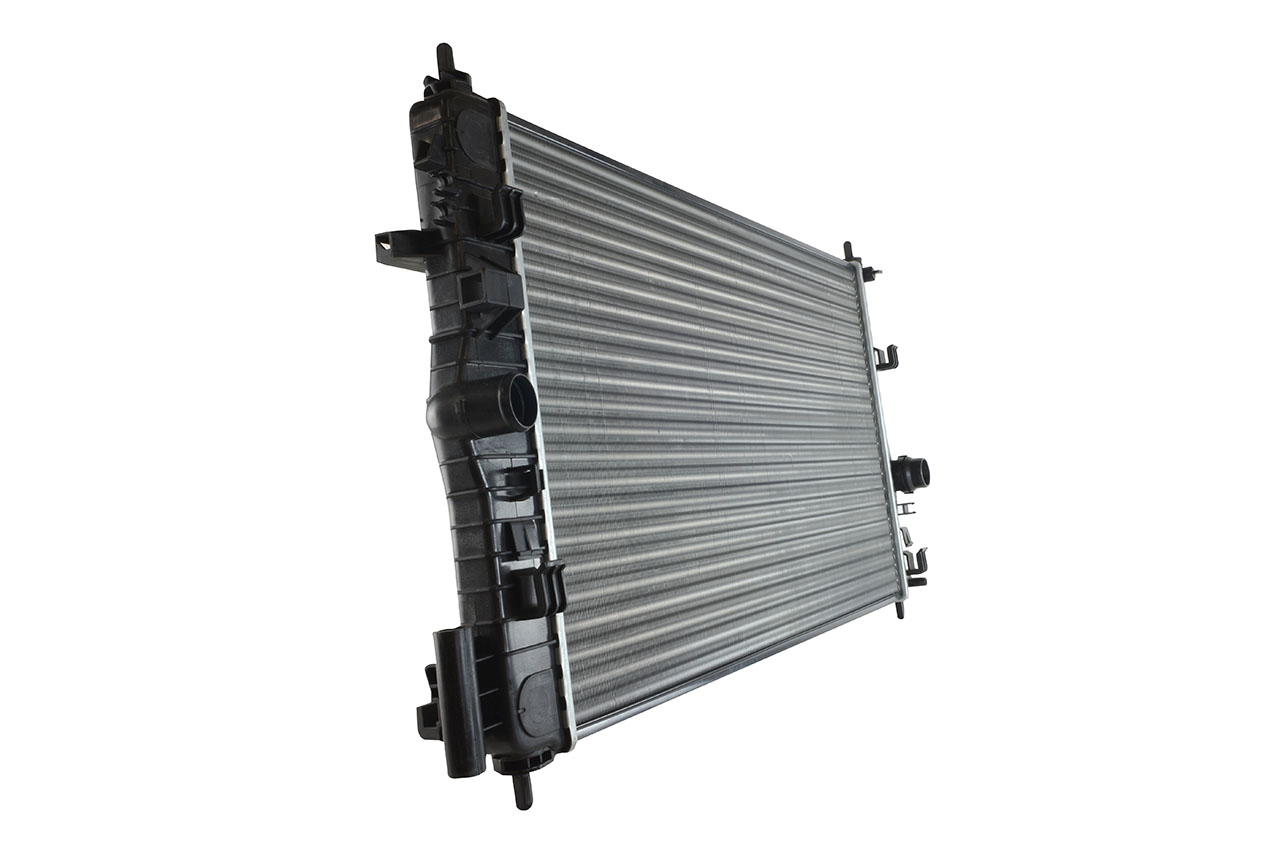 CHLODNICA INSIGNIA 2.0CDTI 08-